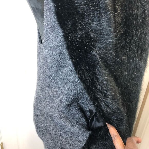 Steve Madden fur lined long sweater vest with pockets - Picture 6 of 14